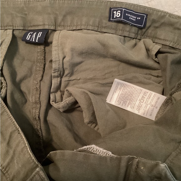 GAP Straight Up Khaki Pants - Picture 3 of 3